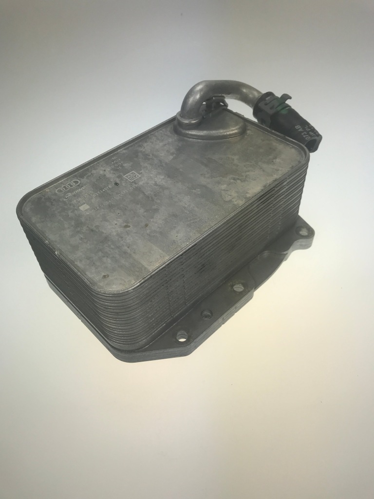 фото №3, Audi a5 8w q7 3.0tdi радиатор масла 059117015k