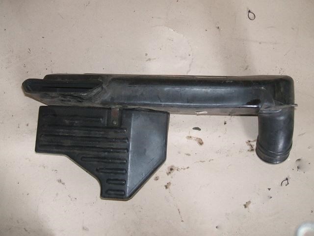 фото №1, Kia carnival ii 2.9 труба воздухозаборник воздуха резонатор