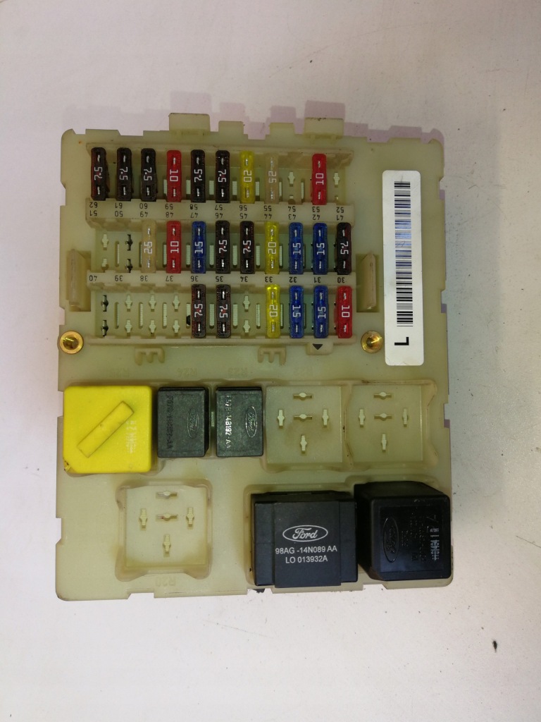 Купити Ford focus mk1 1.4 коробка запобіжників bsi