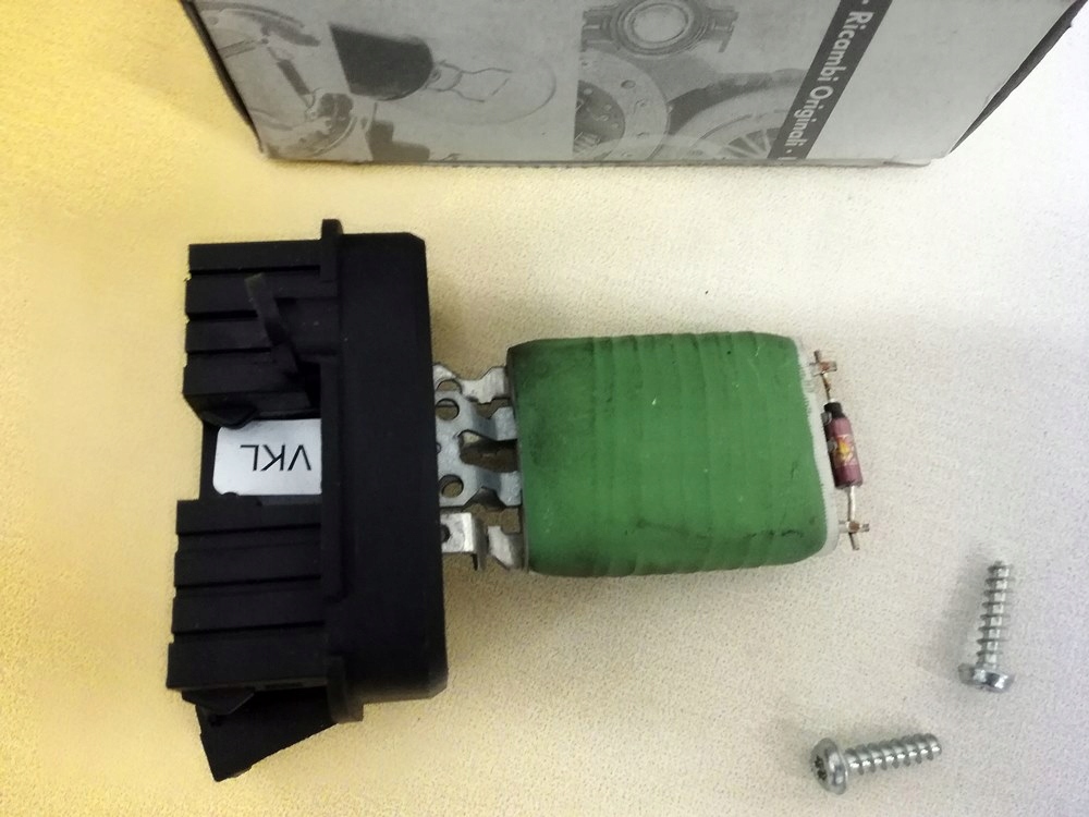 фото №1, Резистор вентилятор 2d0959263 оригинальный номер vw audi lt wyprzesaż