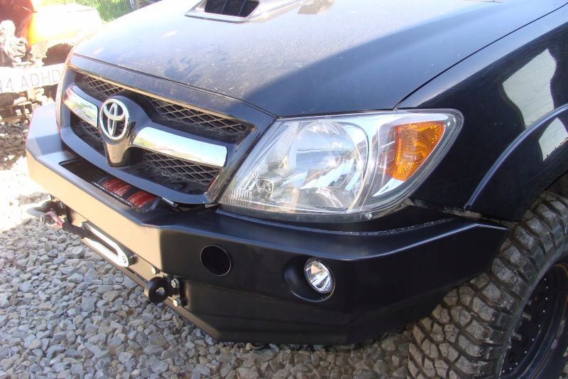 фото №11, Бампер перед передний toyota hilux 05-08 металлический