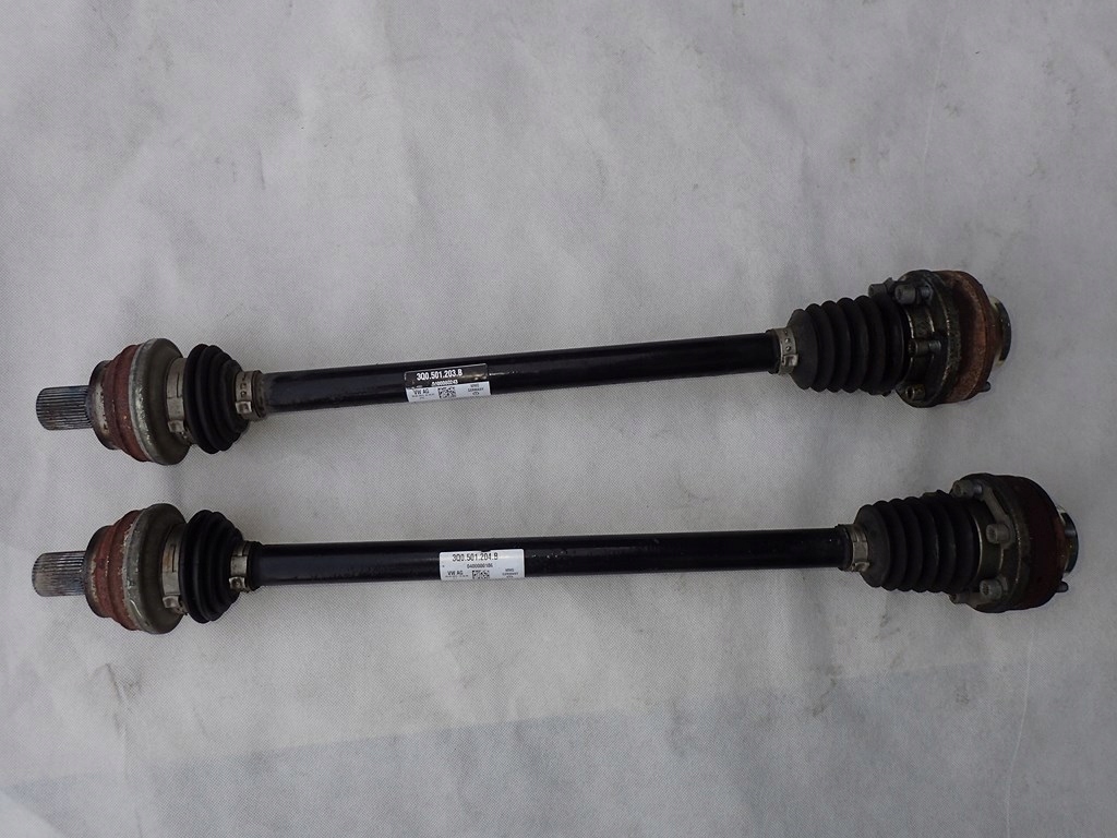 фото №1, Dw passat b8 привідний вал правий задня 3q0501204b