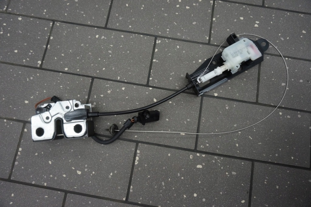 фото №1, Замок крышки задняя porsche boxster cayman 982 718