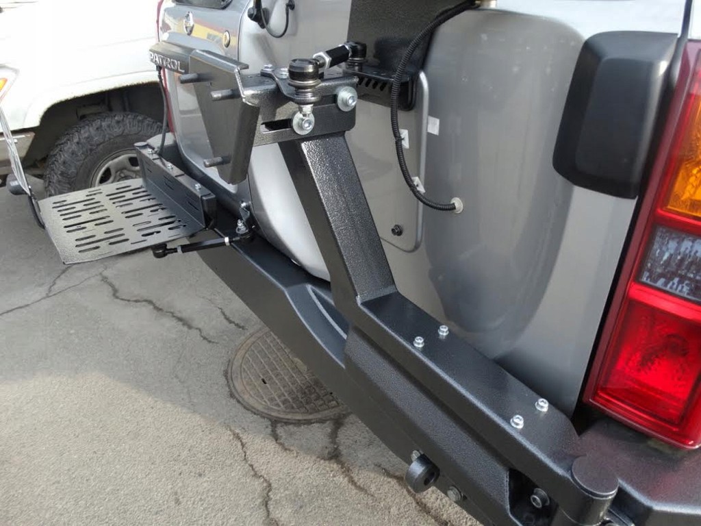 фото №8, Patrol y61 gu4 бампер задняя, кронштейн колеса +скоба