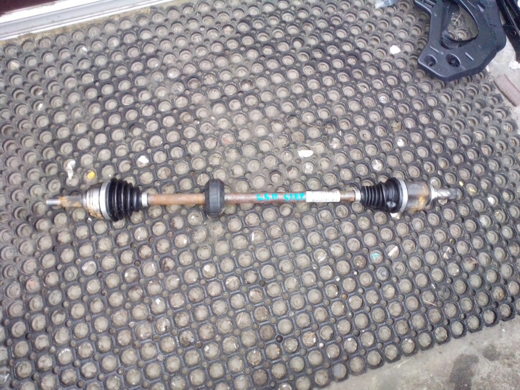 фото №1, Привідний вал права dacia sandero logan ii 12-