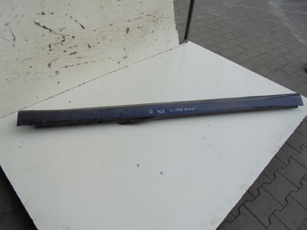 фото №1, Молдинг порог правая toyota corolla verso lift