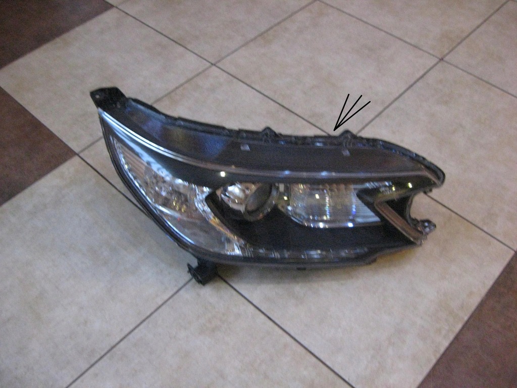 фото №1, Правая лампа - bi-xenon - led- honda cr-v iv - 2012