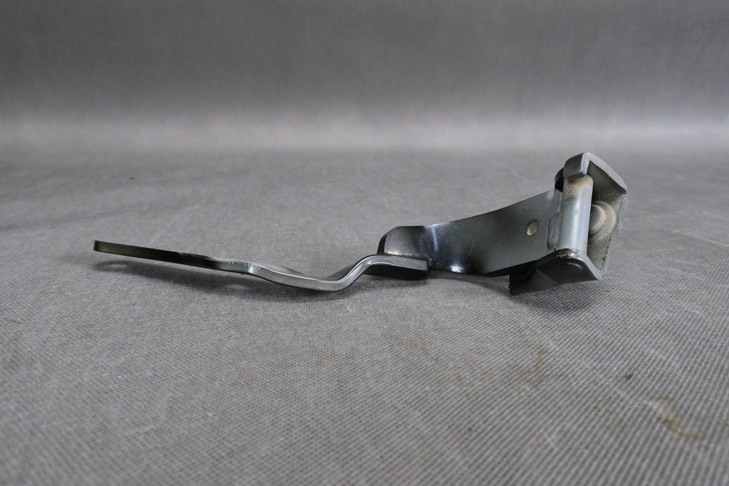 фото №7, Audi tt 8s петля крышки правый задняя 8s8827300