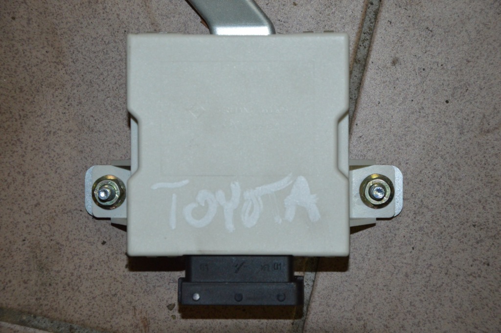 Купить Модуль стеклоочистителя  toyota avensis t25 85940-05030