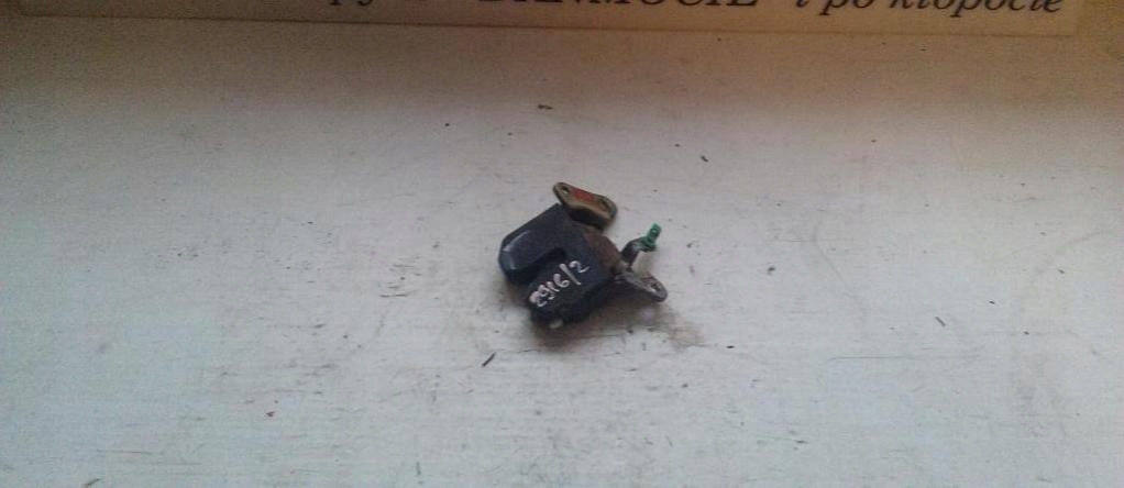 фото №1, 2916/2 замок багажника toyota corolla e11 хетчбек