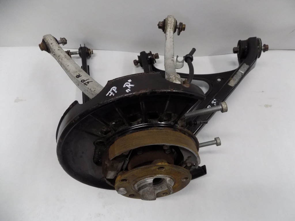 фото №1, Vw touareg 7p подвеска поворотный кулак задняя правая