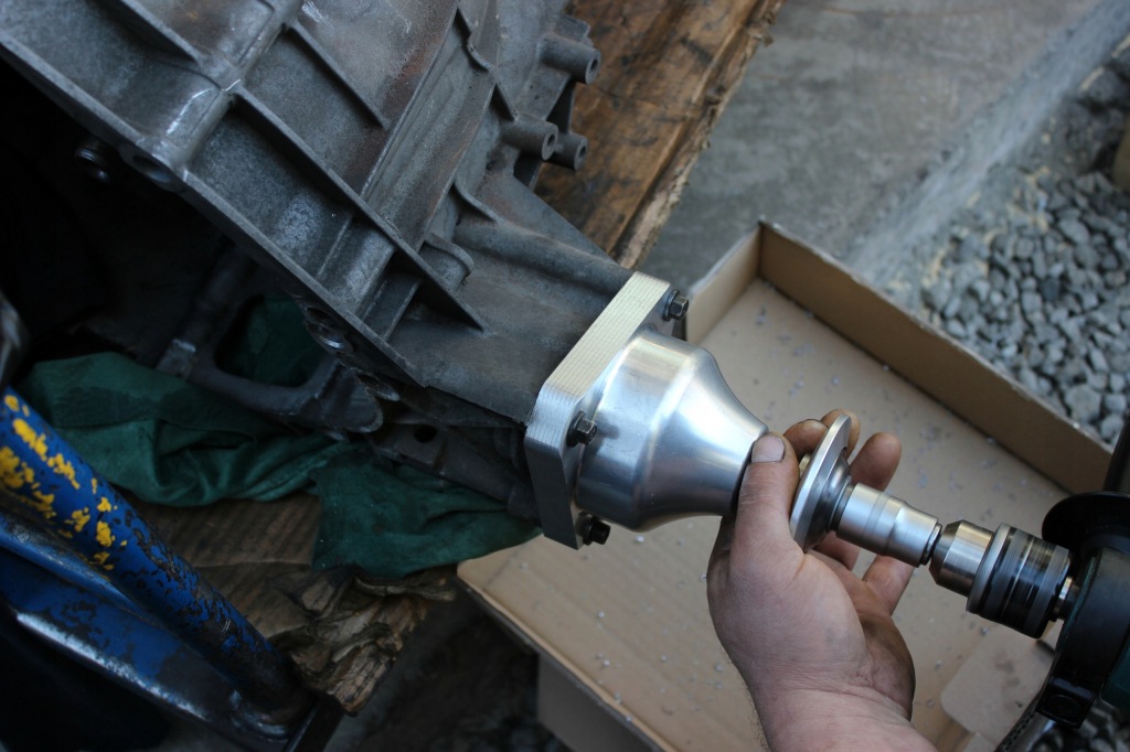 Audi a4 a6 q5 porsche ліва привідний вал відновлення Київ