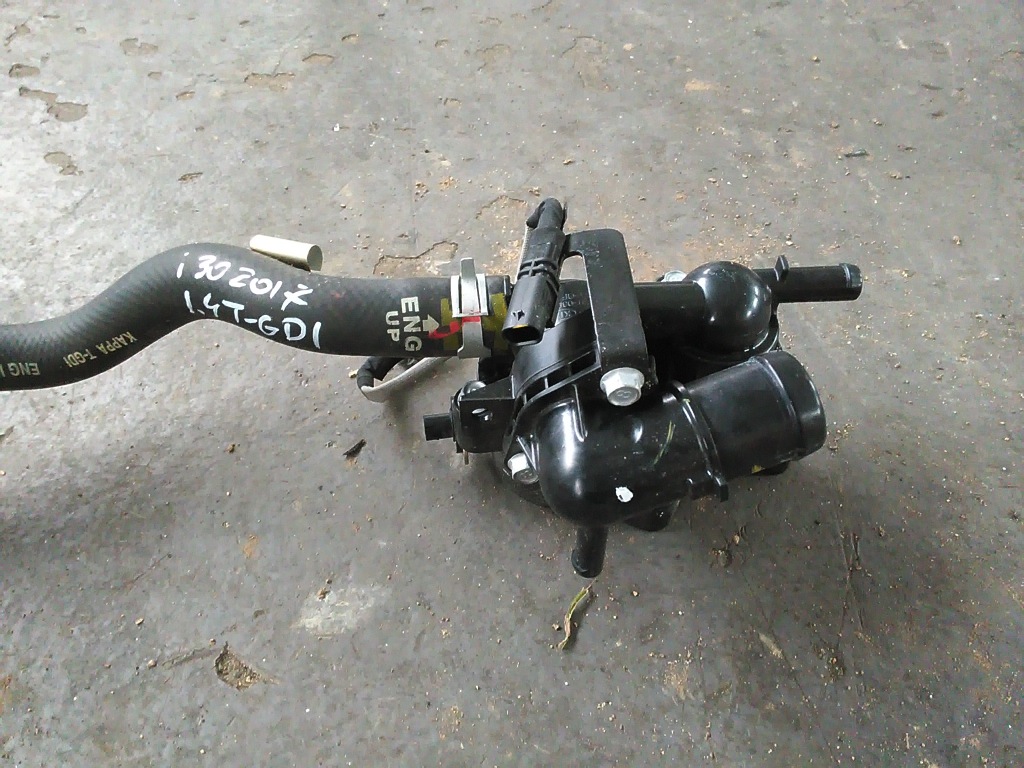 фото №1, Hyundai i30 iii 2017- 1.4 t-gdi корпус термостата