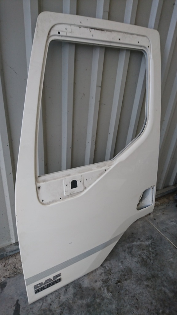 Двері ліва daf lf renault midlum білий oryg Ціна