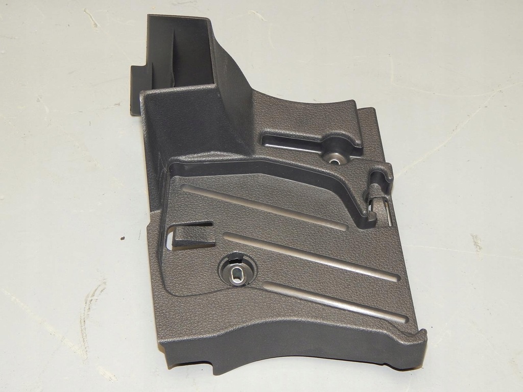 фото №1, Vw golf sportsvan кронштейн полка правое 510858848