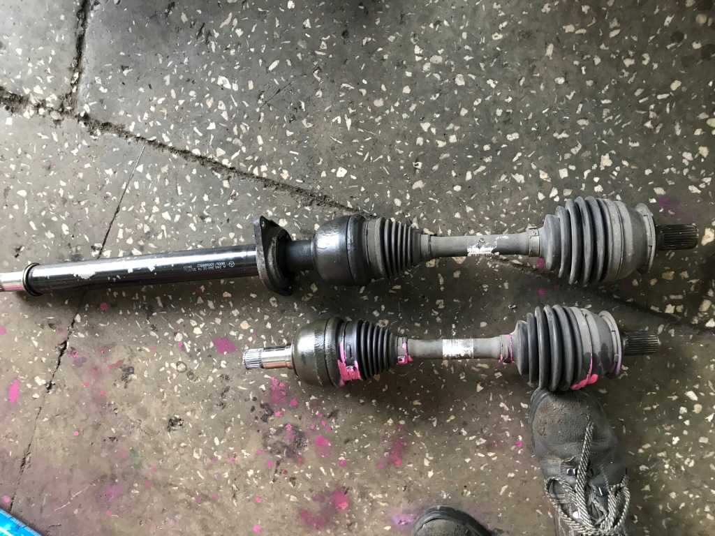 Купить Mercedes cla w117 приводной вал левая автоматическая коробка передач комплектная