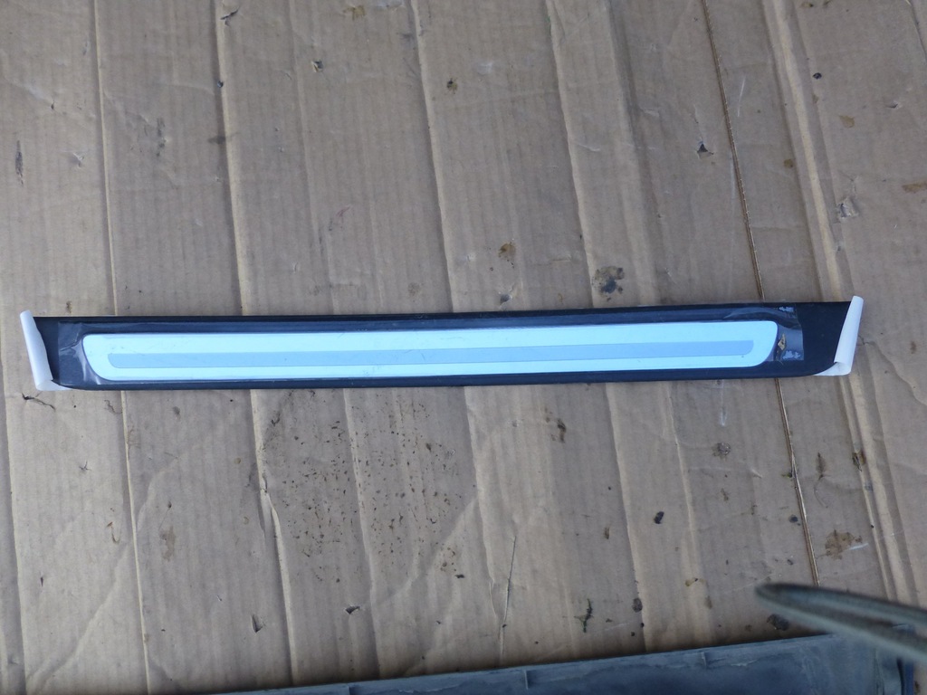 фото №1, Молдинг порог audi a4 b8 8k0853373 nowa!!!