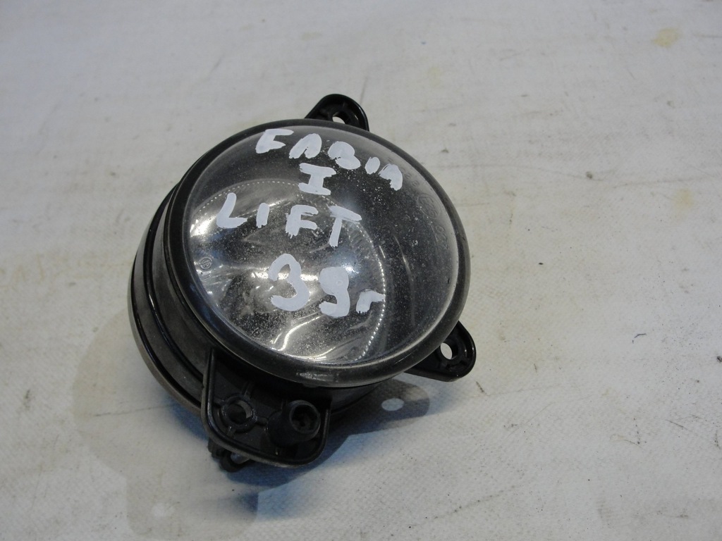 фото №1, Протитуманна фара skoda fabiai i lift