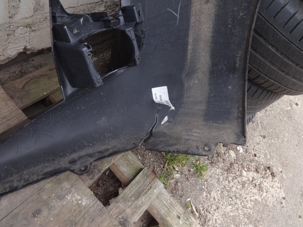 Бампер передний перед citroen peugeot 9811778077 в Украине