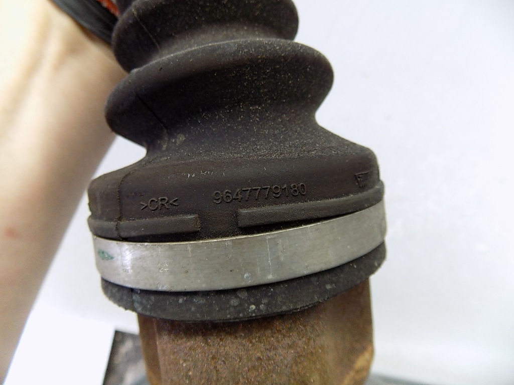 Приводной вал левая перед - citroen c4 ii ds4 1.6 e-hdi в Украине