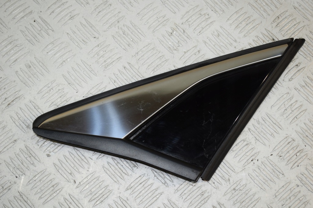 фото №1, Zaślepkatrójkąt правый задняя honda civic x 2018