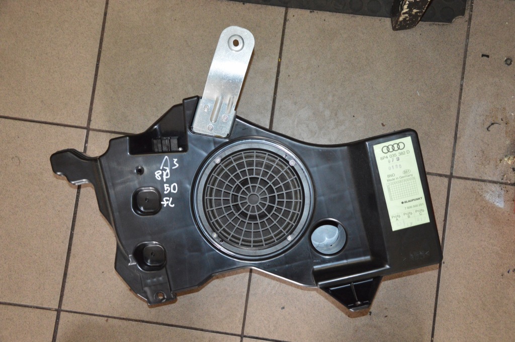 фото №1, Audi a3 8p lift сабвуфер 8p4035382d