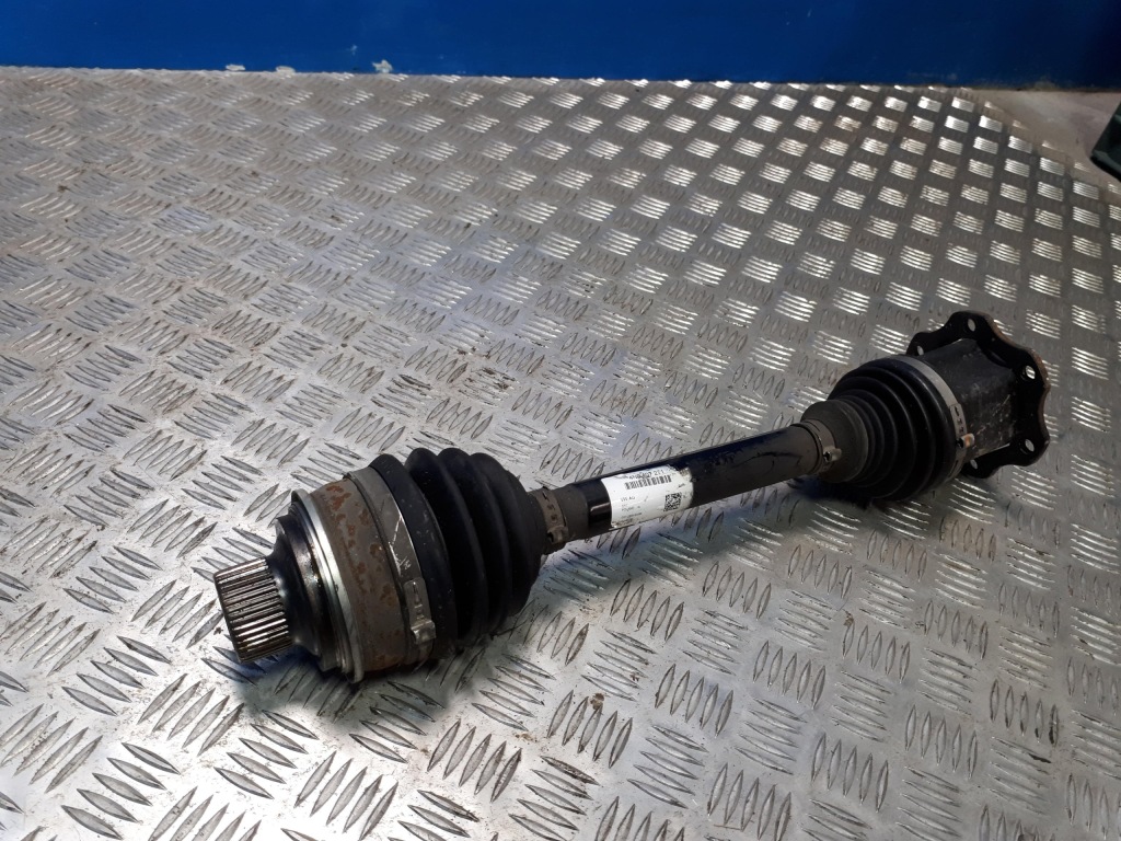 Приводной вал приводная перед audi a8 4n0407271 Цена