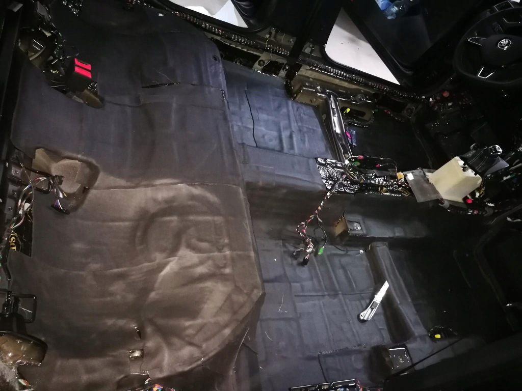 Мат шумоізоляційна піна kauczukowa гумовий 6mm bez kleju do автомобіля Доставка