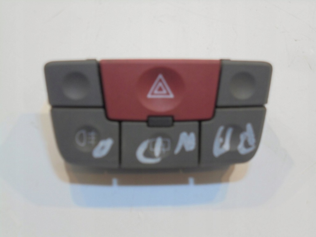 фото №1, Выключатель света аварийных panda ii 735357118