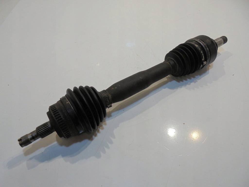 Привідний вал перед ліва короткий mercedes w168 a140 1.4 Оригінал